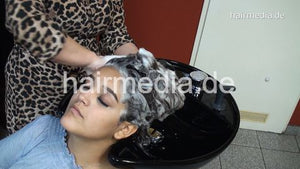 9085 Basak by ValentinaDG thick hair salon shampooing in black bowl