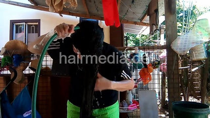 9148 Asia long hair combing and washing