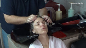 1190 Mom Cvetana 1 shampoo by barber backward