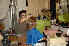 将图片加载到图库查看器，6302 Marika 1 dry hair firm teasing in comb out cape and dry style updo