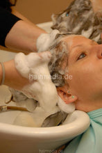 Cargar imagen en el visor de la galería, 7097 synced 1 backward salon shampooing hairwash in double twin shampoobowl