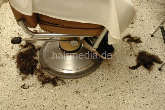 8071 MelanieC 3 cut by old barber in barbershop