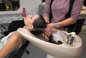 198 Tata 3 backward salon shampoo hairwash with help from stylist