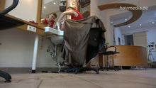 Cargar imagen en el visor de la galería, 9078 DianaB 3 mom very thick hair forward hair salon shampooing