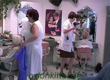 Cargar imagen en el visor de la galería, n001 GDR barberettes 1985 in white nylon aprons