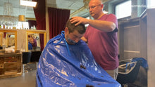 Load image into Gallery viewer, 2012 20220413 Felix 1 salon buzz by hobbybarber