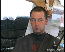 Load image into Gallery viewer, 237 hairhunger male backward shampoo hungary