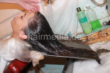 Charger l&#39;image dans la galerie, 359 KarinaK by barber Hong Kong Salon slideshow