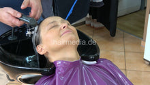 Cargar imagen en el visor de la galería, 1167 01 barberette BabsiS introduction ASMR shampoooing by barber