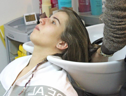8070 JG Margarida shampooing 4 min HD video for download
