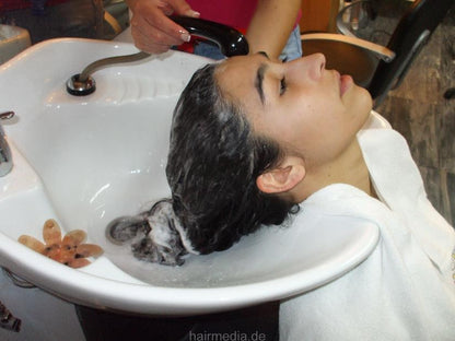 8060 Taniaralha complete shampoo and haircut