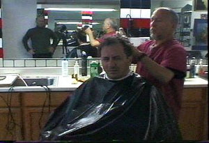 204 JW4 US barbershop shampoo and haircut by barber MTM