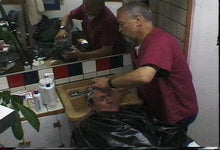Cargar imagen en el visor de la galería, 204 JW5 US barbershop shampoo and haircut by barber MTM