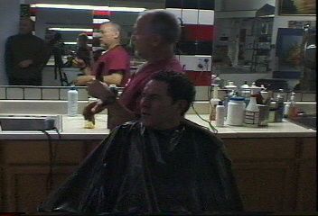 204 JW5 US barbershop shampoo and haircut by barber MTM