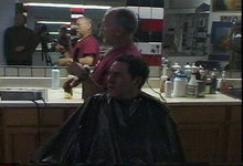 将图片加载到图库查看器，204 JW5 US barbershop shampoo and haircut by barber MTM