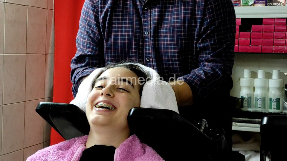 2023 Sister JelenaZ in braces shampoo by barber   cam 2  facecam