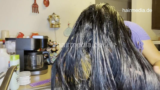 1187 Jenny vlog 220215 kitchensink shampooing and oiling