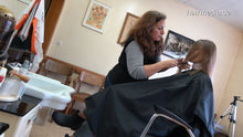 Carica l&#39;immagine nel visualizzatore di Gallery, 8300 JohannaS drycut haircut dry in barbershop old fashioned by mature barberette