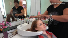 Cargar imagen en el visor de la galería, 8147 JuliaR 2 by DanielaG pampering hairwash in vintage ladies hairsalon backward