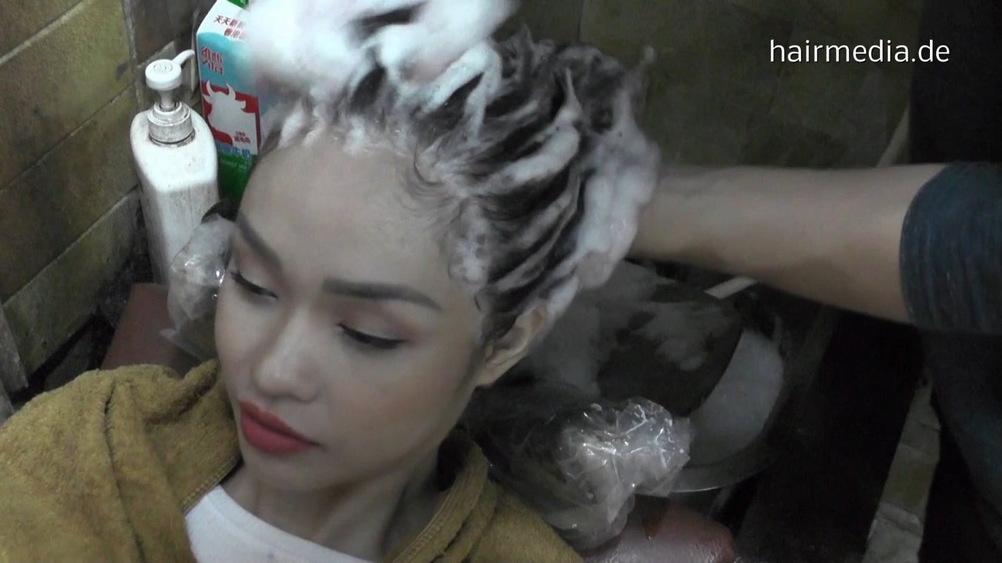 359 JulianF complete Hong Kong barber hairwash