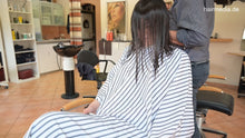 Laden Sie das Bild in den Galerie-Viewer, 1193 KamilaS by barber casting 2 haircut