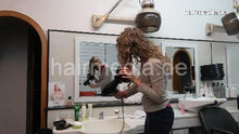 Laden Sie das Bild in den Galerie-Viewer, 9088 Katharina curlygirlmethod self wash