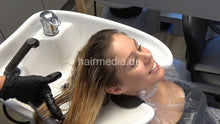Load image into Gallery viewer, 4060 Kyra long hair teen bleaching XXL hair 3 at shampoo station