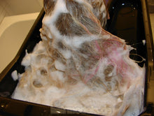 Cargar imagen en el visor de la galería, h043 Loreley at home haircut by hobbybarber Part 1 wash