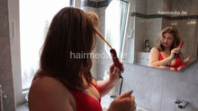 Laden Sie das Bild in den Galerie-Viewer, 1076 LeaB hair self shower shampooing and haircare