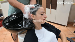 6215 Leyla 220914 a pampering ASMR backward shampoo by barber