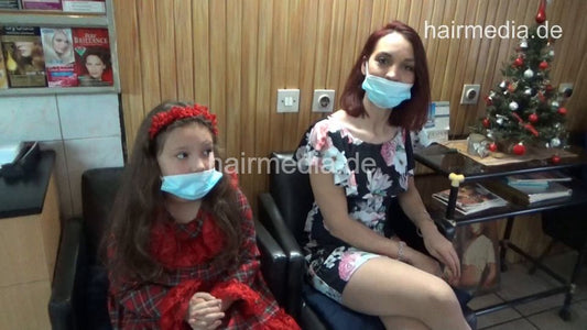 6217 Mother and teen daughter: Daughter SaraJ shampoo by barber and cut and wetset