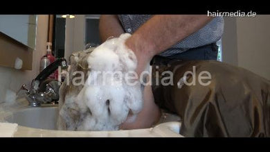 9078 Michelle 3 forward shampoo hairwash rich lather by old barber
