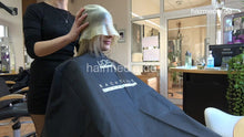Charger l&#39;image dans la galerie, 7115 MichelleH 1 barberette got cap highlights by Leyla in rollers