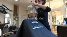 Charger l&#39;image dans la galerie, 7115 MichelleH 1 barberette got cap highlights by Leyla in rollers