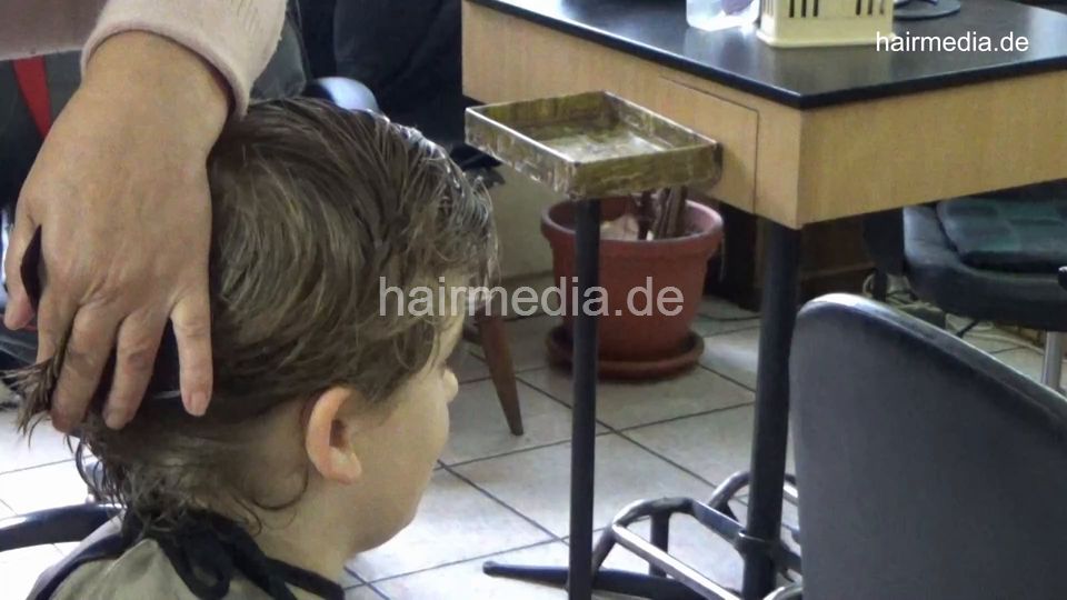 1190 Miki young boy 3 haircut and blow by mature barberette Ružica