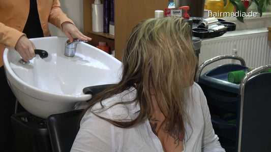 370 NadineM by ManuelaD in blazer 1 bleached hair salon shampooing backward