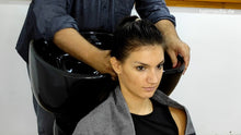 将图片加载到图库查看器，1155 Neda Salon 20210921 Neda by barber backward salon shampoo hair and ear