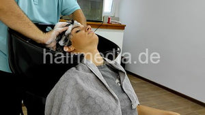 1165 Barberette Neda shampooing by barber cam 2