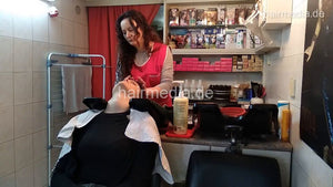 6207 Tall barberette NevenaI 3 backward salon shampooing hair by curly   facecam