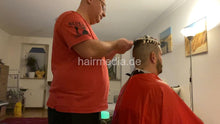 Charger l&#39;image dans la galerie, 2012 20211220 Felix homeoffice perm part 2 shampoo and perm by hobbybarber