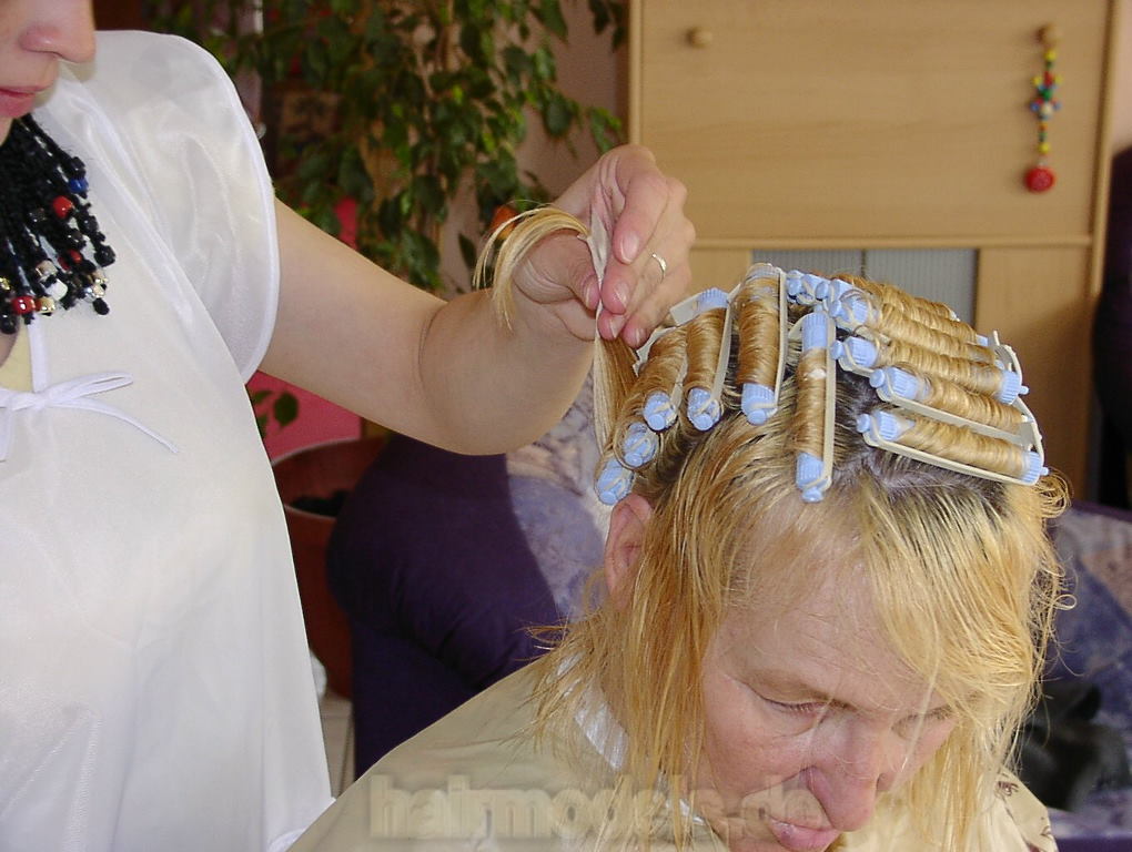 h052 Peggy does the fakedperm wet set, 50 min video and 360 pictures for download