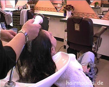 将图片加载到图库查看器，323 Heidi Recklinghausen barbershop barberchair backward shampooing