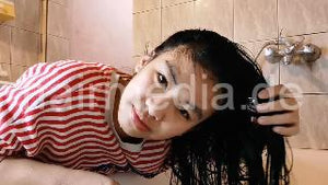 9093 17 Long Hair Red at bathtub forward backward and upright wash self