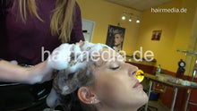 Cargar imagen en el visor de la galería, 9085 SabrinaS by ValentinaDG backward shampoo