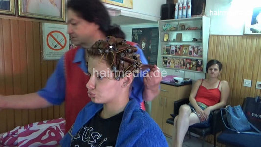 6212 Sanja bleaching and wetset with hairnet, Belgrade Salon