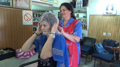 6212 Sanja bleaching and wetset with hairnet, Belgrade Salon
