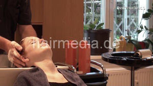370 SarahLG 1 backward salon shampooing hairwash by barber in Berlin