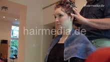 Cargar imagen en el visor de la galería, 370 SarahLG 2 upright and forward manner salon hair washing by barber