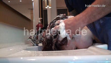 Carica l&#39;immagine nel visualizzatore di Gallery, 370 SarahLG 2 upright and forward manner salon hair washing by barber