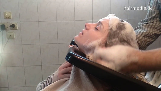 390 Tatjana hair ear and face by barber 27 min HD video for download